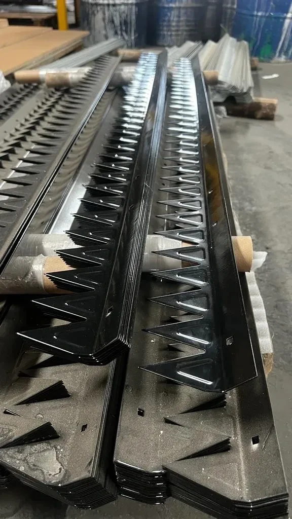 Wall spikes and toppings